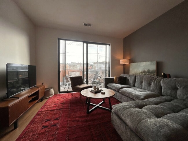 324 S 2nd St, Unit SI ID1504186P in Milwaukee, WI - Building Photo - Building Photo