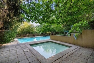 225 Kenrick St in Newton, MA - Building Photo - Building Photo
