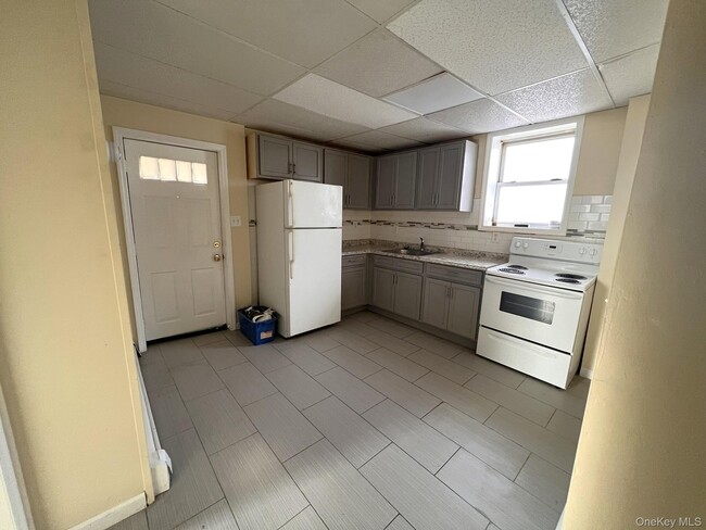 824 Main St in Poughkeepsie, NY - Building Photo - Building Photo