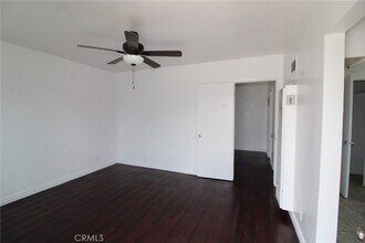 4954 Tweedy Blvd, Unit F in South Gate, CA - Building Photo - Building Photo