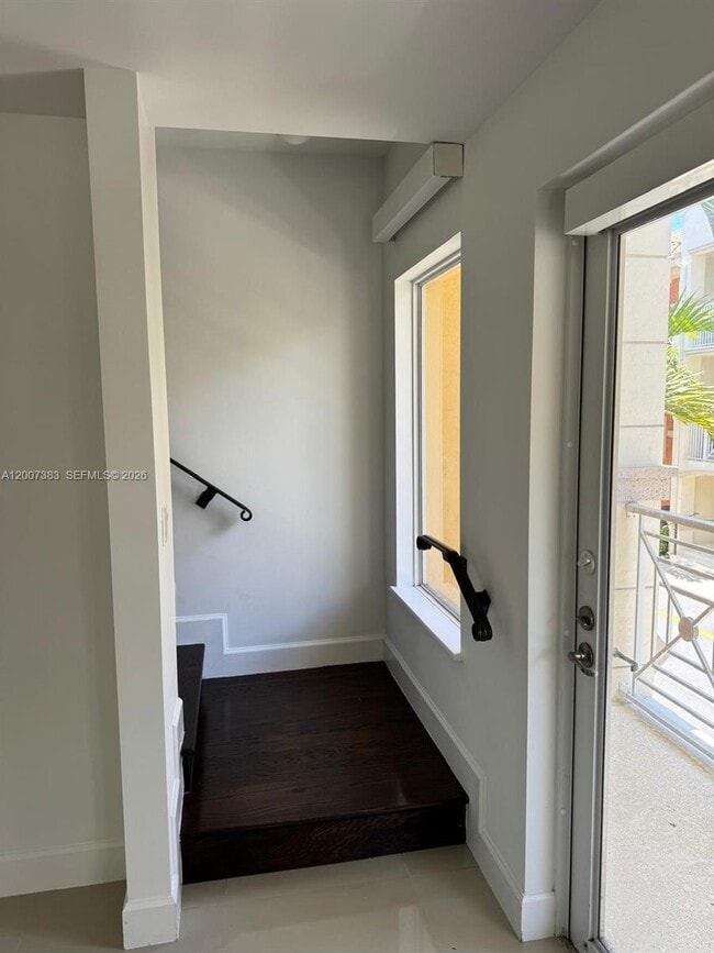 18421 NE 27th Ct in Aventura, FL - Building Photo - Building Photo