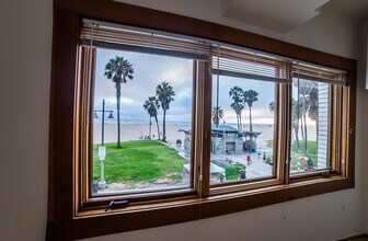 8 Brooks Ave, Unit 5 in Los Angeles, CA - Building Photo - Building Photo