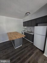 18 W 22nd St, Unit A15 in Chester, PA - Building Photo