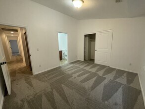 13556 SE Steele St in Portland, OR - Building Photo - Building Photo