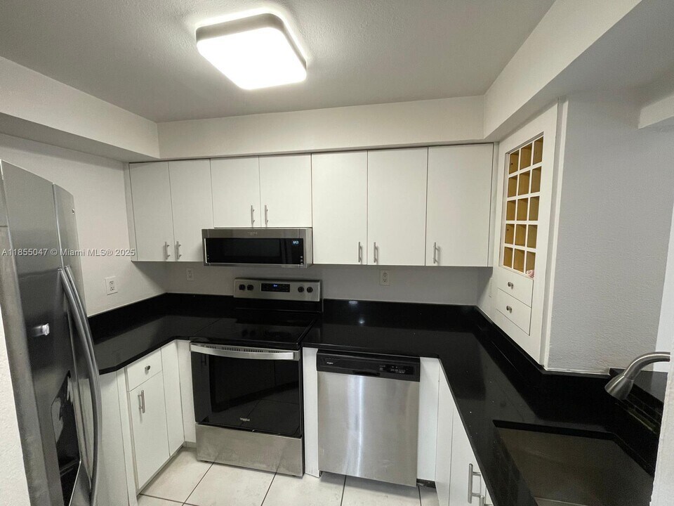 8275 SW 152nd Ave in Miami, FL - Building Photo