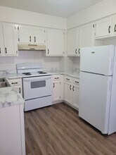 4878 Robin Dr in Omaha, NE - Building Photo - Building Photo
