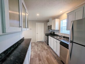 710 Oregon St in Belleville, MI - Building Photo - Building Photo