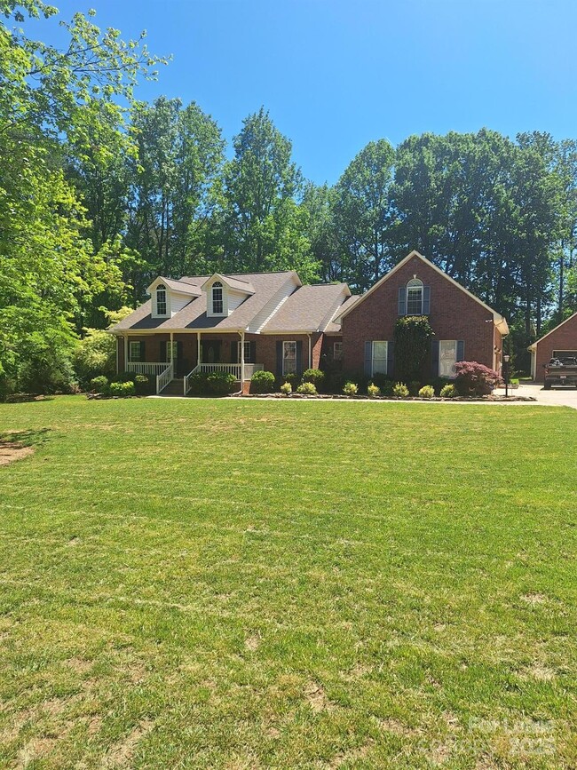 property at 2505 Green Point Ct