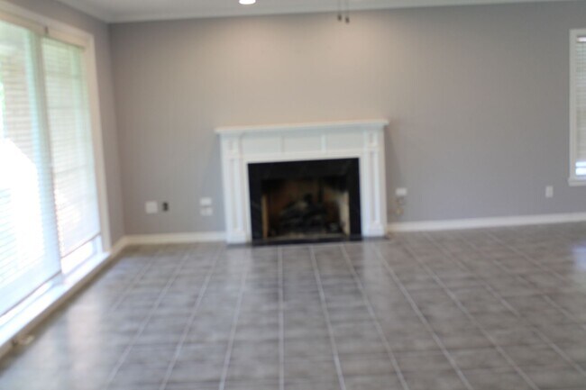 1003 E Washington Ave in Navasota, TX - Building Photo - Building Photo