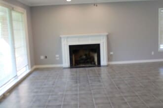 1003 E Washington Ave in Navasota, TX - Foto de edificio - Building Photo
