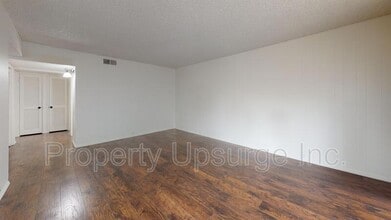 905 Lakeside Dr in Red Bluff, CA - Building Photo - Building Photo