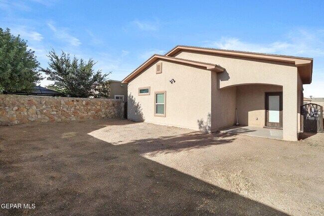 2113 William Woolverton in El Paso, TX - Foto de edificio - Building Photo