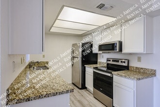 6480 N 82nd St in Scottsdale, AZ - Building Photo - Building Photo