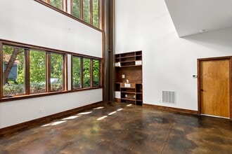 74 Boyd Ave in Asheville, NC - Building Photo - Building Photo