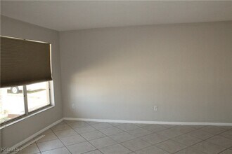 511 SE 5th Pl in Cape Coral, FL - Building Photo - Building Photo