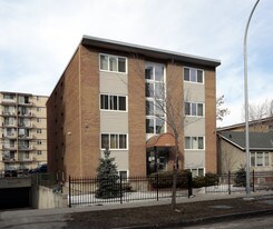 1222 15th Ave SW in Calgary, AB - Building Photo