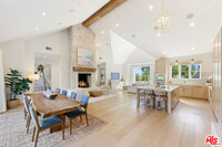 28861 Selfridge Dr in Malibu, CA - Foto de edificio - Building Photo