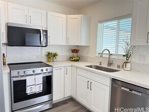 527 Kaumakani St in Honolulu, HI - Building Photo - Building Photo