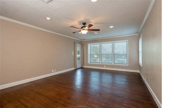 515 Kyle Ave, Unit Home in College Station, TX - Foto de edificio - Building Photo
