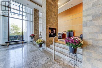 68 Grangeway Ave in Toronto, ON - Building Photo - Building Photo