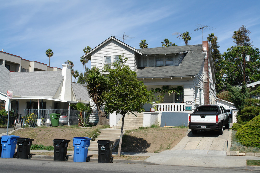 920 Irolo St in Los Angeles, CA - Building Photo