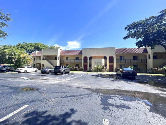 930 SW 9th St Cir in Boca Raton, FL - Foto de edificio - Building Photo