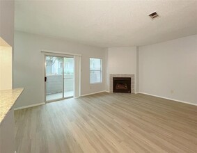 12166 Metric Blvd in Austin, TX - Building Photo - Building Photo