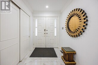 95 Caines Ave in Toronto, ON - Building Photo - Building Photo