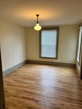 726 Lake Dr SE, Unit B in Grand Rapids, MI - Foto de edificio - Building Photo