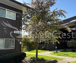 Convenient 3 Bedroom 2 Bathroom Condo Living "In The Trees" with On-Site Amenities, Unit M-1 in Walla Walla, WA - Building Photo