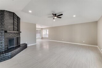 2301 Stillmeadow Dr in Arlington, TX - Foto de edificio - Building Photo