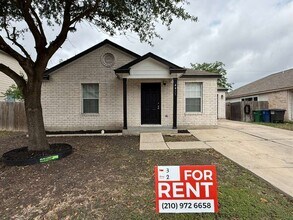 4411 Mystic Sunrise Dr in San Antonio, TX - Foto de edificio - Building Photo