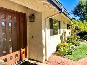 1467 Knoll Park Ln in Fallbrook, CA - Building Photo - Building Photo
