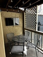 674 N Orleans St, Unit APT 1 in Chicago, IL - Building Photo - Building Photo