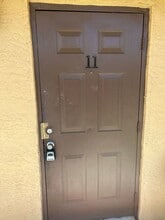 2575 Second St-Unit -Unit 11 in Ft. Myers, FL - Building Photo - Building Photo