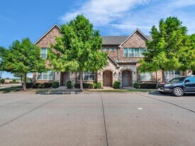 2518 Plumas Dr in Lewisville, TX - Building Photo