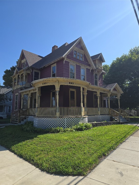 property at 17 Frederick St
