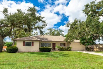 3342 Mayflower St in Sarasota, FL - Foto de edificio - Building Photo