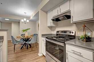 The Bluffs at Castle Rock Apartments in Castle Rock, CO - Foto de edificio - Building Photo