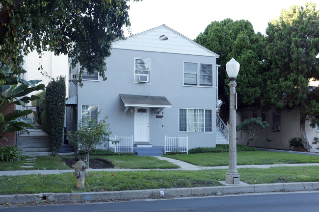 14524-14530 Dickens St in Sherman Oaks, CA - Building Photo - Primary Photo