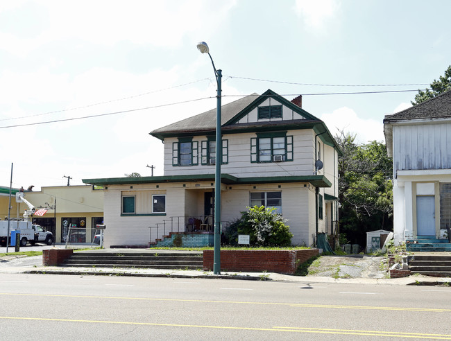 1665 Madison Ave in Memphis, TN - Building Photo - Building Photo