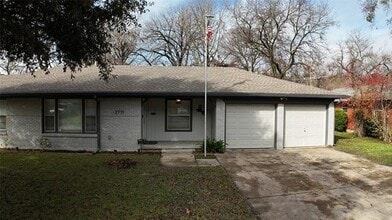 2711 Santa Cruz Dr in Dallas, TX - Building Photo - Building Photo