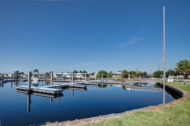 14 Freeman Ave in Punta Gorda, FL - Foto de edificio - Building Photo