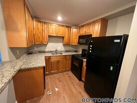 757 Highland Ave, Unit 223N in Needham, MA - Building Photo
