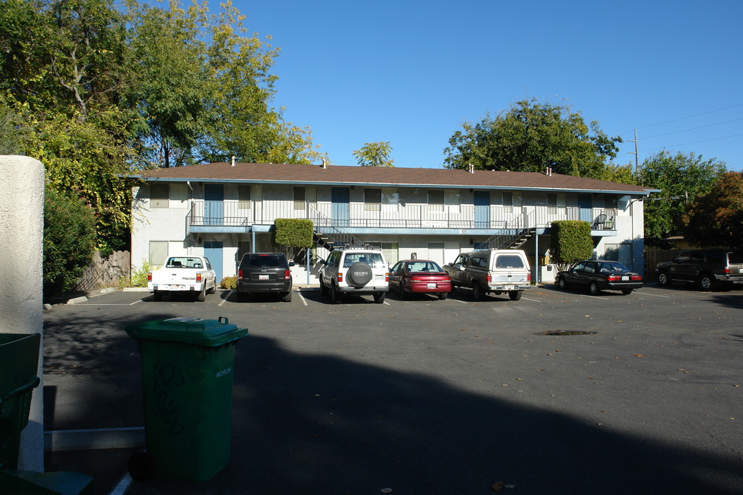 Ash Street Apartments in Chico, CA - Foto de edificio