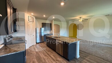 2012 Canterbury Dr in Seagoville, TX - Building Photo - Building Photo