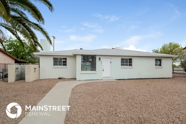 property at 602 W Calle Medina