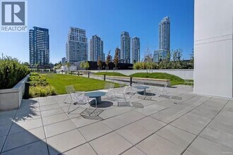 2425 Alpha Ave in Burnaby, BC - Building Photo - Building Photo