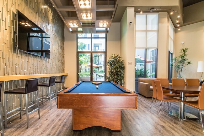 Villa Granada in Santa Clara, CA - Foto de edificio - Building Photo