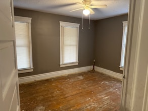 889 Raymond St in Akron, OH - Building Photo - Building Photo